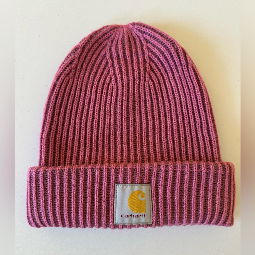 Carhartt Ribbed Knit Hat in Pink